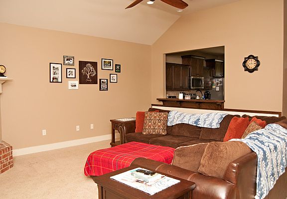 2nd image of 123 Labrador Ln