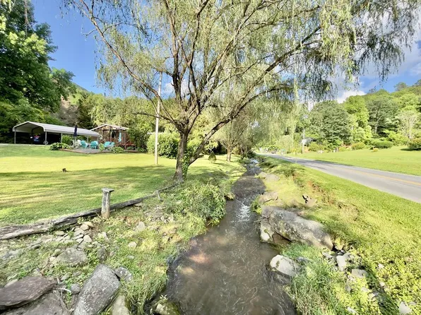 6895 Yellow Creek Rd, Robbinsville, NC 28771