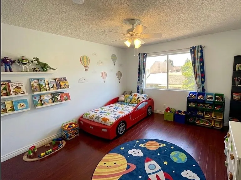 581 Oak Way — Photo 7