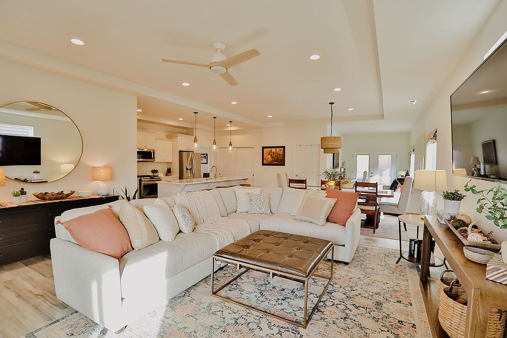 113 E Sedona Valley Rd - Property Image