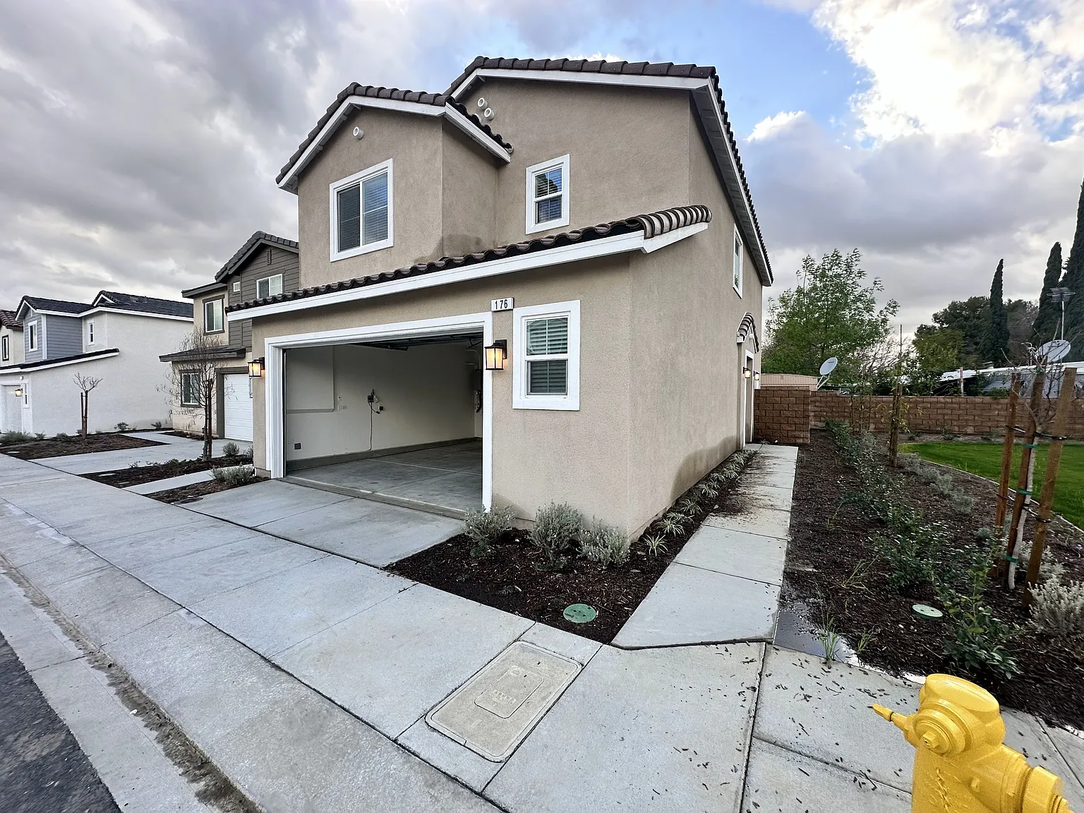 Sutter Ave N 176 SANB - 1 — Photo 1