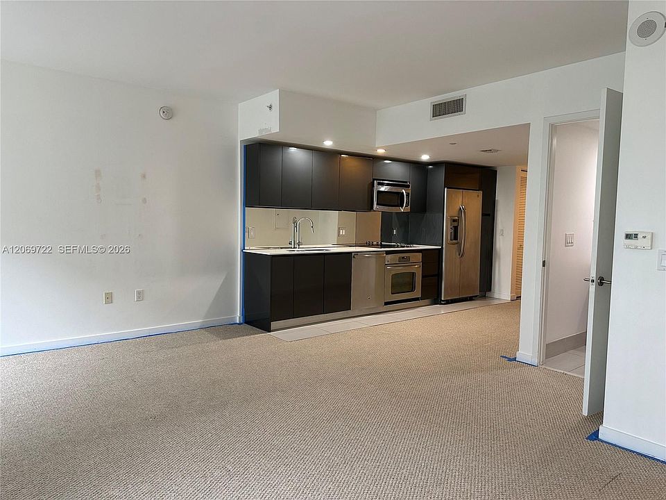 1st image of 31 SE 6th St APT 405