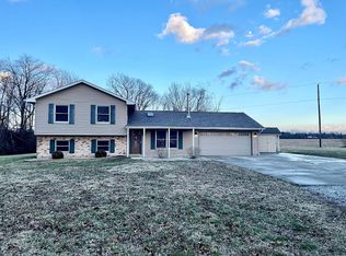 33 Lexington Ln, Highland, IL 62249