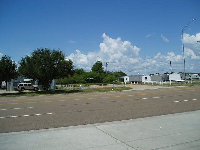 2nd image of 9705 N Navarro St