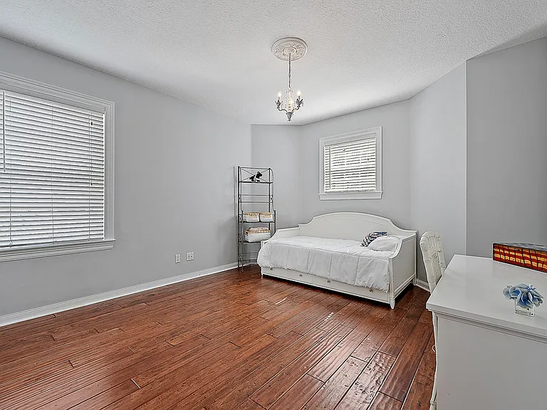 140 Sweet Bay Cir — Photo 24