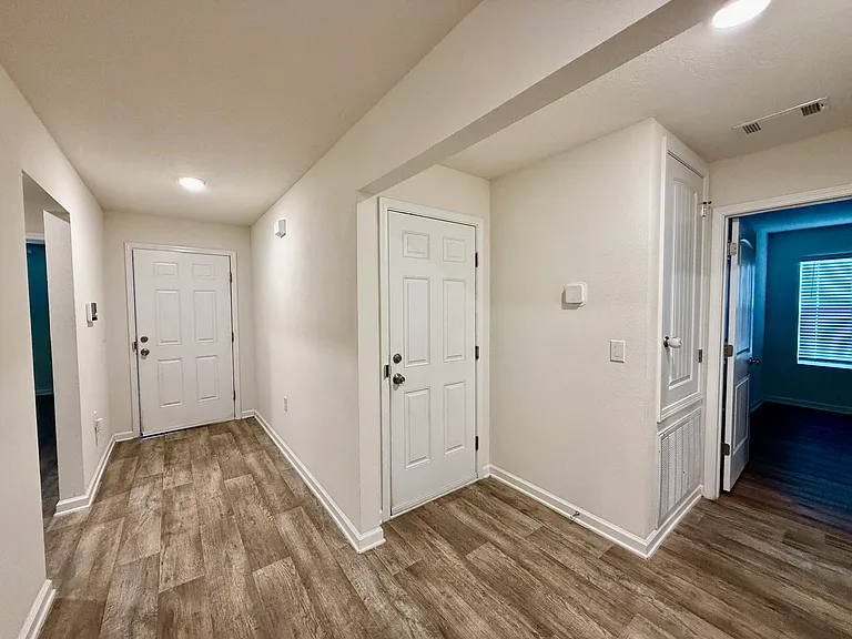 6420 Churchill Cir — Photo 12