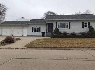417 Ann St, Howells, NE 68641