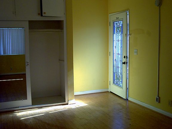 2nd image of 2712 Strongs Dr #3