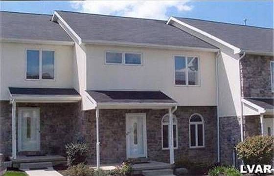2nd image of 34 Chestnut Commons Ct