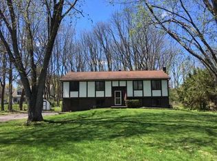 88 Zandhoek Rd, Hurley, NY 12443