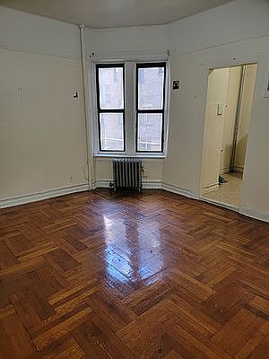 3rd image of 164 Linden Blvd #4