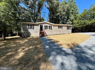 137 Pin Oak Dr, Bumpass, VA 23024
