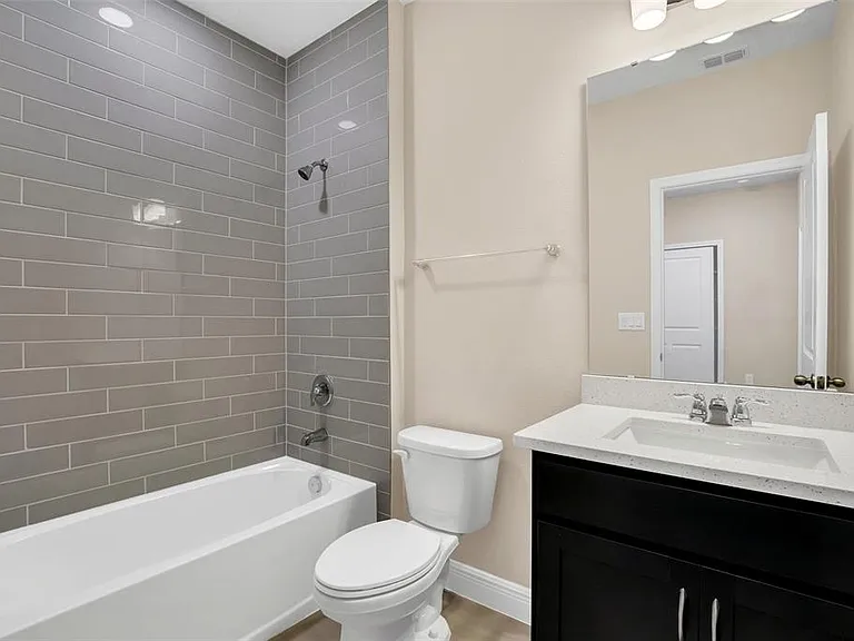 2953 Voyager Ave — Photo 22