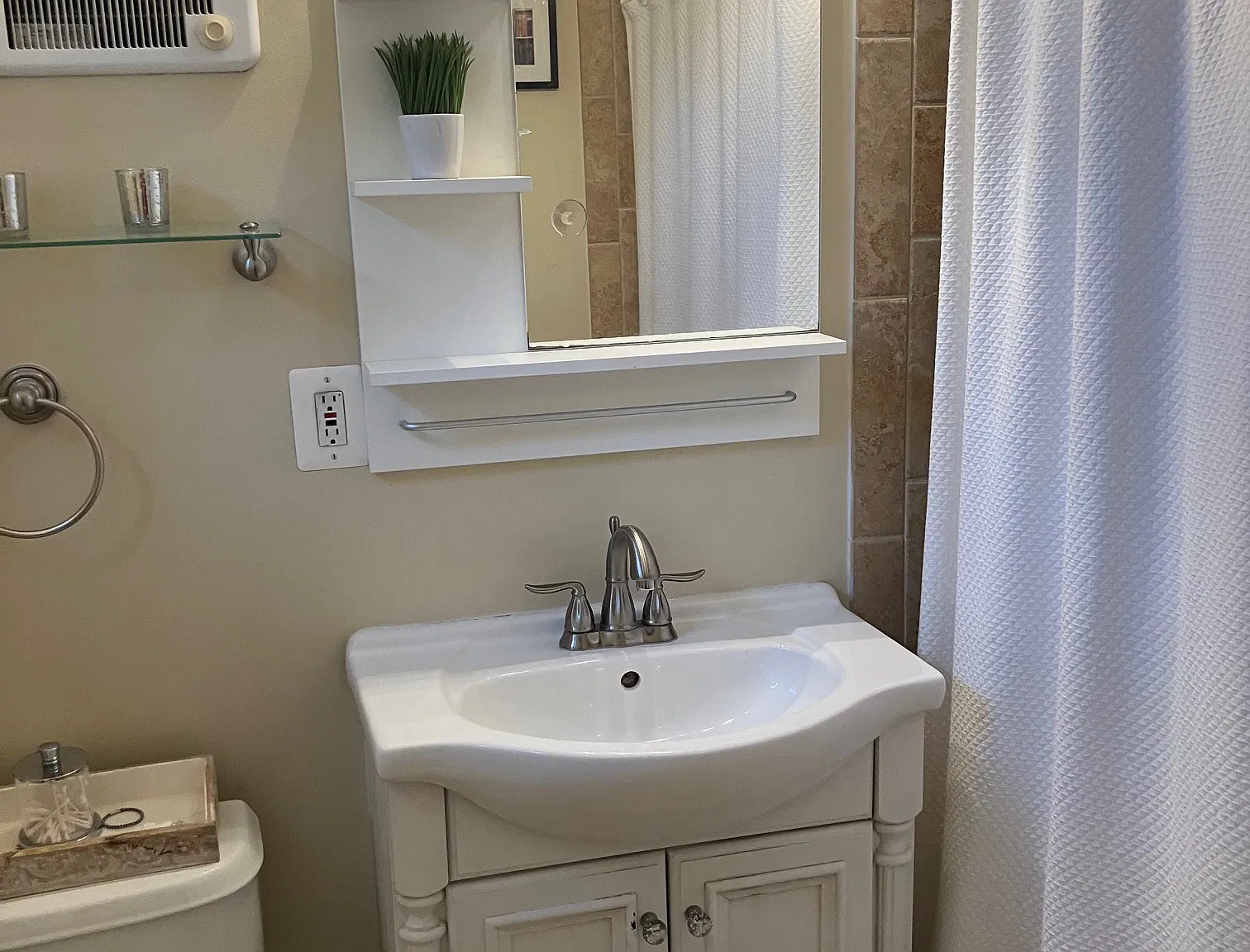 3452 Gunston Rd — Photo 1