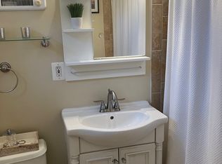3452 Gunston Rd, Alexandria, VA 22302