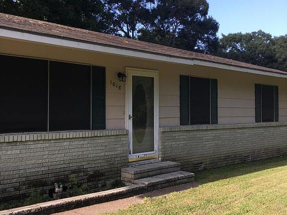 2nd image of 1018 Eaton Dr