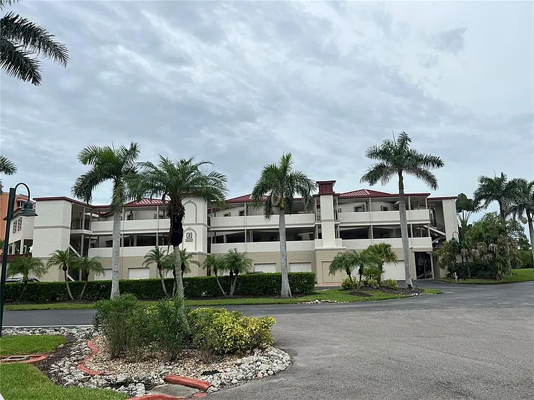 3220 Southshore Dr #22C — Photo 1