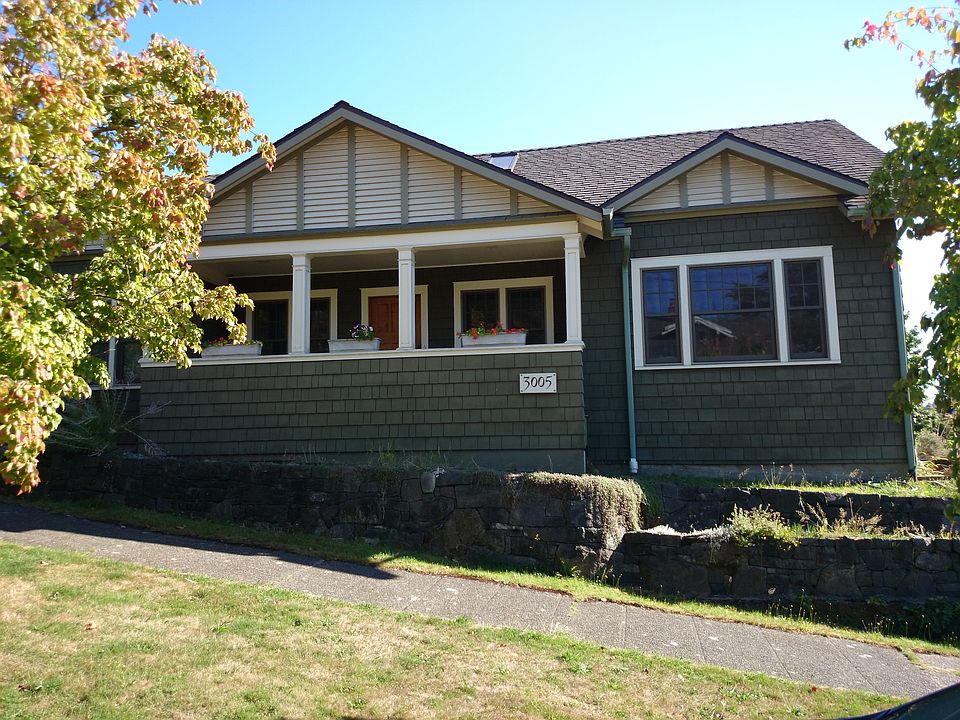 2nd image of 3005 S College St