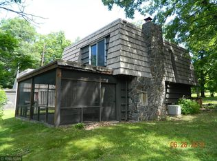 1005 N Hamilton St, Saint Croix Falls, WI 54024