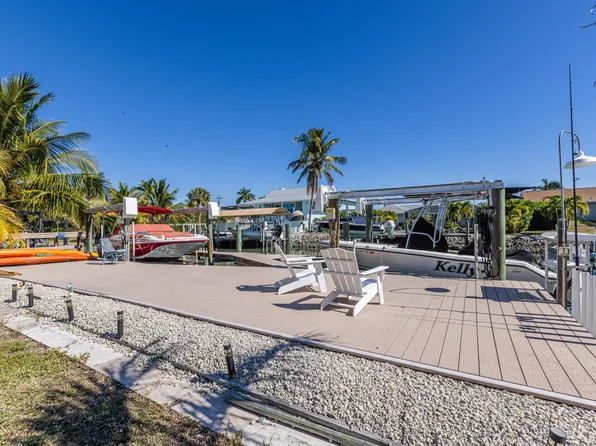 403 Grenada Ave, Naples, FL 34113