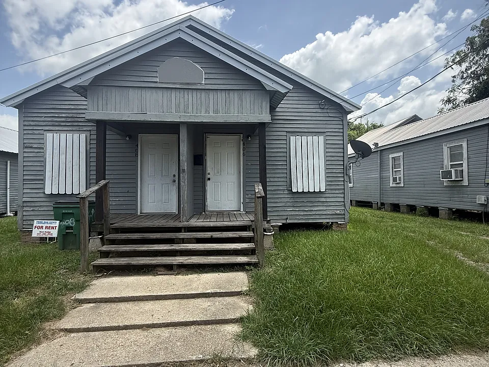 406 Hawthorne St