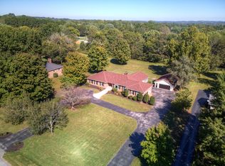 1915 Hampton Dr, Lebanon, TN 37087