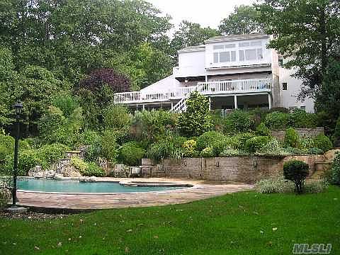1st image of 26 Centre View Dr