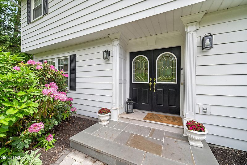 4th image of 77 Huntersfield Road