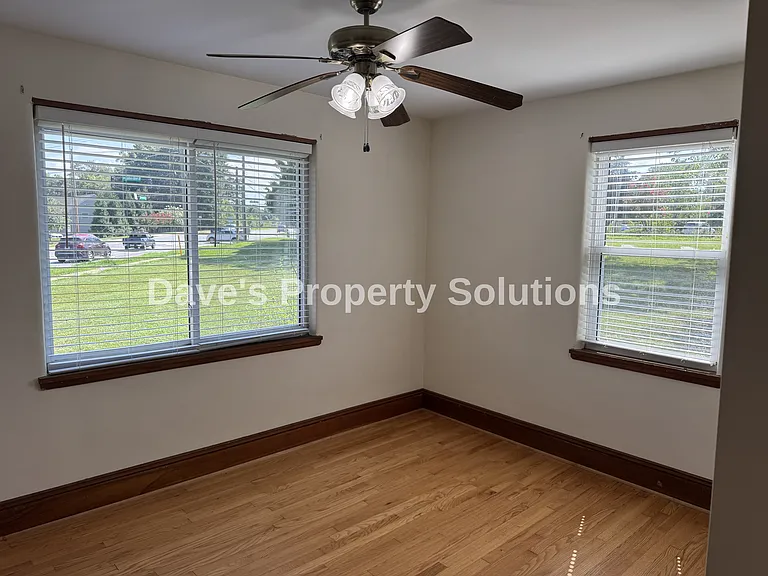 1001 W Clemmonsville Rd — Photo 6