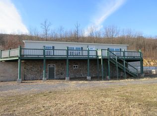 141 Old Pike Rd, Mapleton Depot, PA 17066