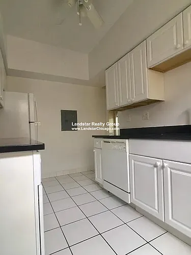 908 Reba Pl #3N Photo 1