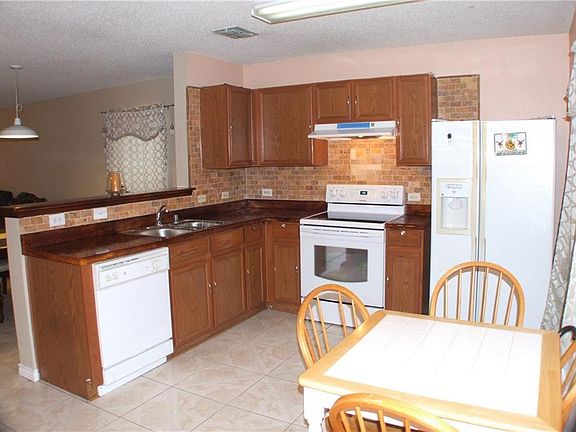 3rd image of 7731 Buford Dr
