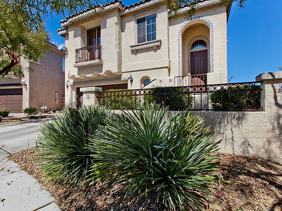 2nd image of 11808 Luna Del Mar Ln