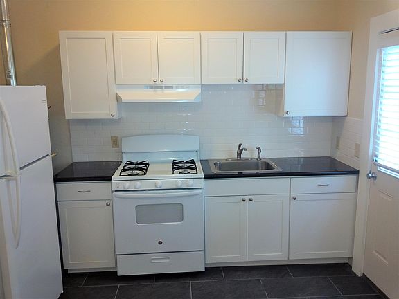 3rd image of 133 W Magnolia Ave APT 6