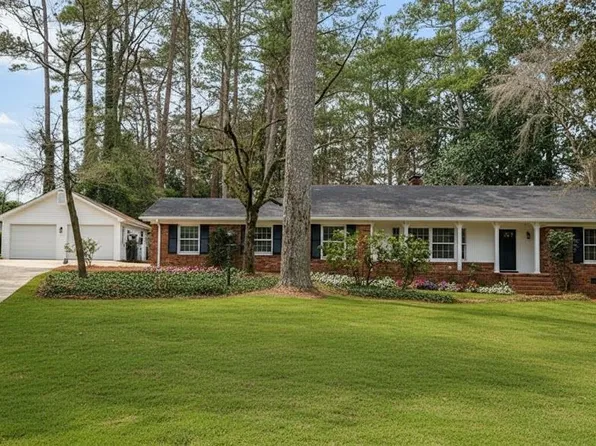 2360 Young Dr, College Park, GA 30337