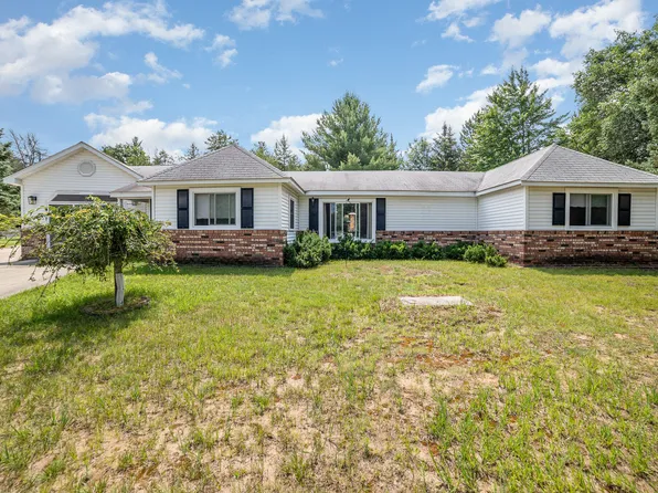 9094 Erie Ave, Saint Helen, MI 48656