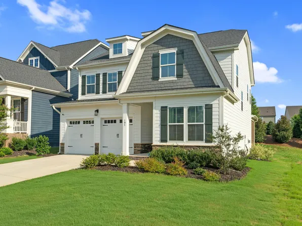 101 Acorn Crossing Rd, Holly Springs, NC 27540