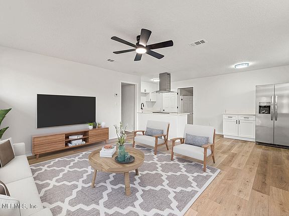 3rd image of 87 JOSIAH Street