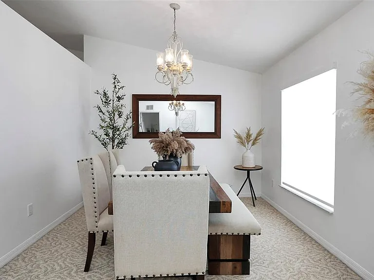 10648 SW 38th Ave — Photo 4