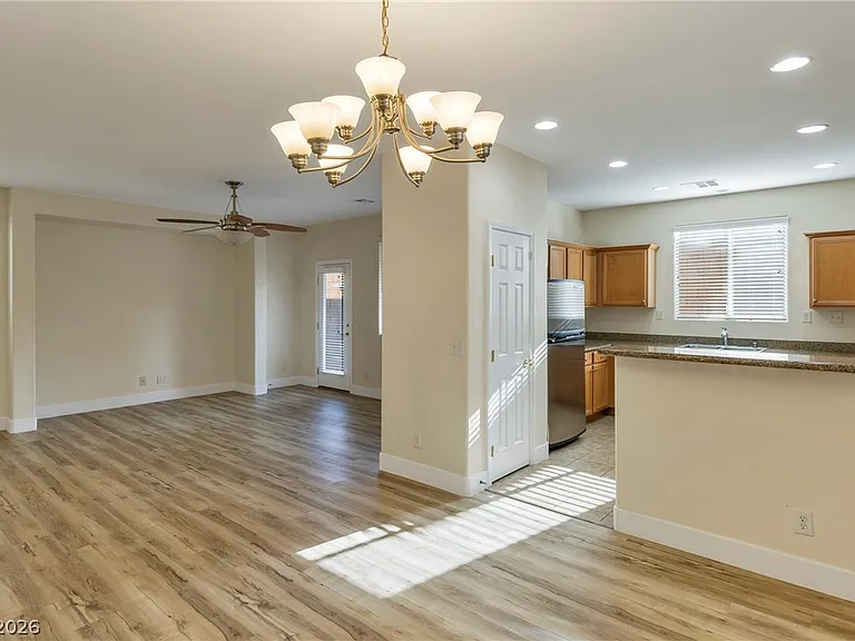 9027 Bold Venture Ct — Photo 6