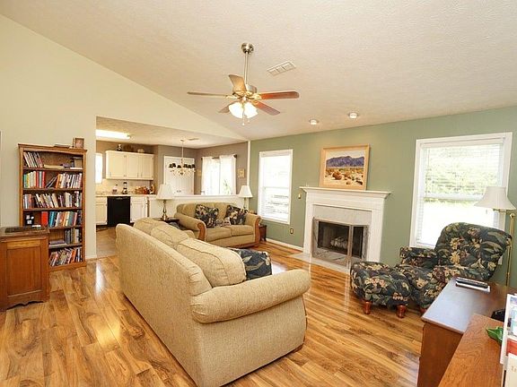 4th image of 10171 Pippin Meadows Dr