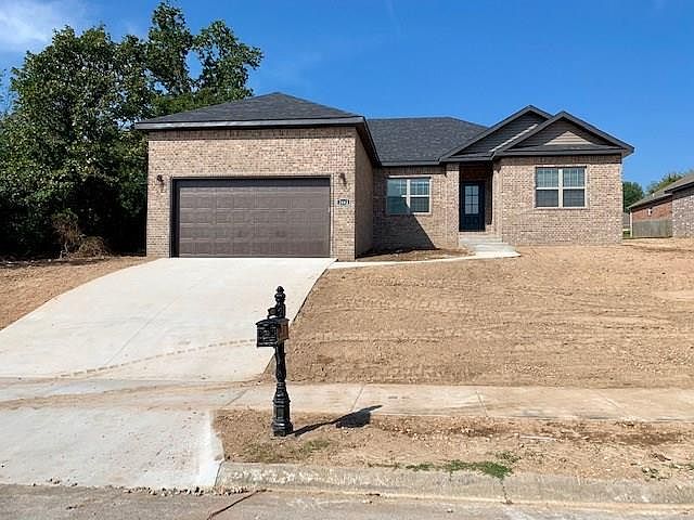 1st image of 2662 S Olive Ct