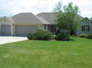 W267N5432 Carlene Dr, Pewaukee, WI 53072