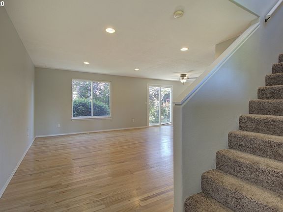 3rd image of 15500 NE 83rd St