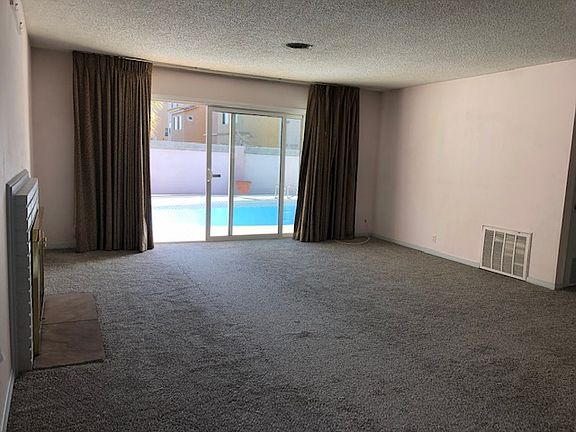 4th image of 213 Shadow Ln
