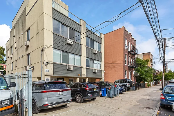 Sold by NY Space Finders Inc. | media 12