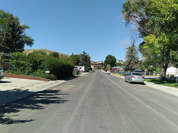 5th image of 395 Trail Dr