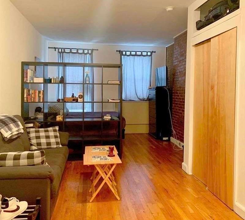 1st image of 1819 2nd Ave #3F