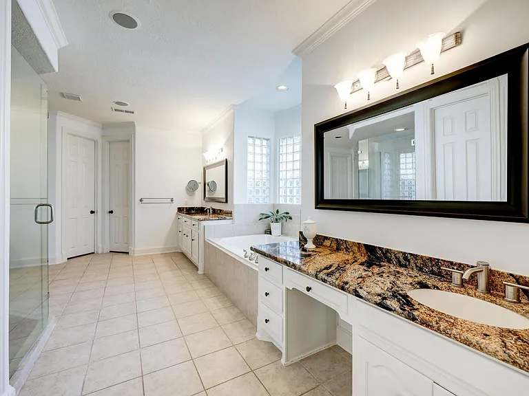 1631 Lakeshore Way — Photo 36