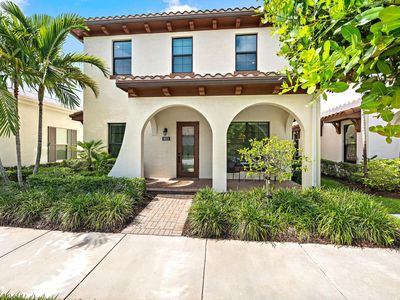 8023 Hobbes Way, Palm Beach Gardens, FL, 33418
